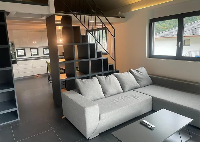 Appartamento Duplex In Zona Molto Tranquilla Lodano photo