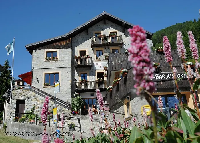 Chalet Stella Alpina - Hotel & Wellness Spa, The Originals Relais Bedretto photo